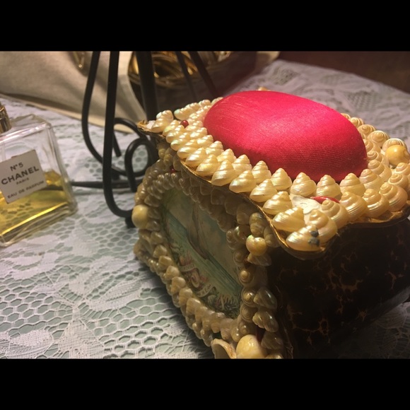 Antique Shell Jewelry Box - Picture 6 of 6